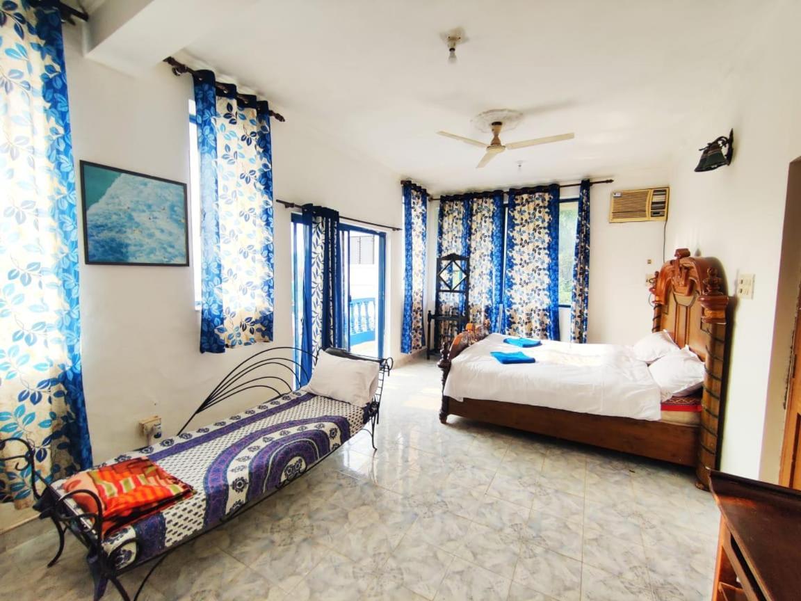 Amazing Hilltop 4 Bhk Villa With Private Pool Near 칸돌림 외부 사진